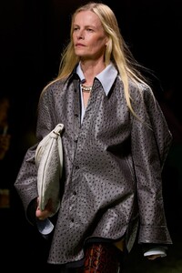 00106-bottega-veneta-fall-2023-ready-to-wear-details-credit-gorunway.jpg