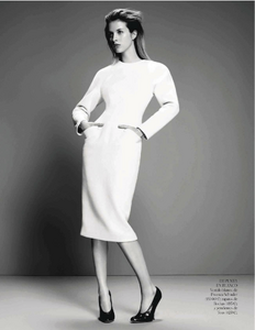 1319593343_Vogue_Spain_-_Noviembre_2013(dragged)37.thumb.png.fbf0f4cd539bbb0d8399a12e4aeed353.png