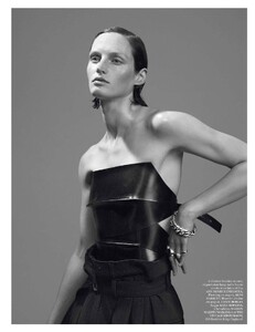 1838222740_vogue-paris-2013-septembre(dragged)44.thumb.jpg.314335e3c1642e010683965bd9c45008.jpg