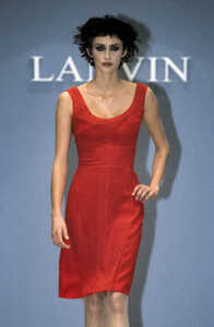 316034107_Lanvin1998WomenRTW61.thumb.jpg.6670f7b4cad8498042c8a0c13b7ec219.jpg