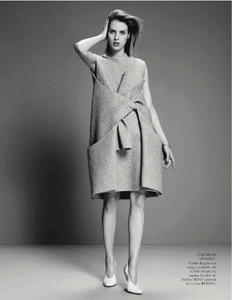 663369604_Vogue_Spain_-_Noviembre_2013(dragged)33.thumb.png.40694484ec6e0af2fa41ff31bb97d466.png