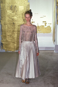 943849378_Chanel1998HauteCouture102.thumb.jpg.b700f07284b98f20e4e2b76a6039e194.jpg