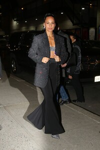 alicia-keys-in-a-black-diamond-suit-new-york-12-08-2022-6.jpg