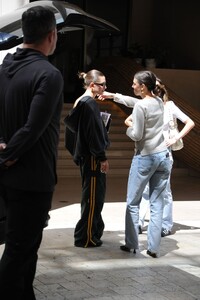 hailey-rhode-bieber-out-in-beverly-hills-05-02-2023-7.jpg