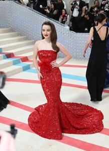 kaitlyn-dever-met-gala-2023-0.jpg