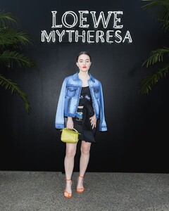 kaitlyn-dever-mytheresa-x-loewe-celebrate-paula-s-ibiza-in-los-angeles-05-12-2023-0.jpg