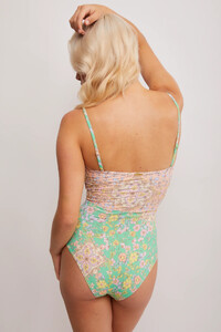 la-mer-summer-bandeau-one-piece-green-2-bbubjx100161_0004_1.jpg