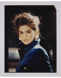 marco-glaviano-cindy-crawford-8-polaroid-collection-1970-2000-10_7x8_5cm_1.jpg
