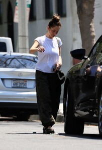 minka-kelly-leaves-a-friend-s-house-in-west-hollywood-05-08-2023-1.jpg