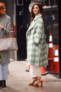minka-kelly-outside-the-gma-studios-in-manhattan-05-02-2023-3.jpg
