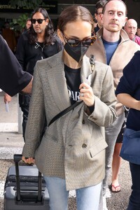 natalie-portman-arrives-in-cannes-05-17-2023-1.jpg