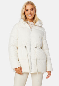 selected-femme-alina-puffer-jacket-creme.jpg