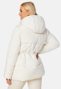 selected-femme-alina-puffer-jacket-creme_2.jpg