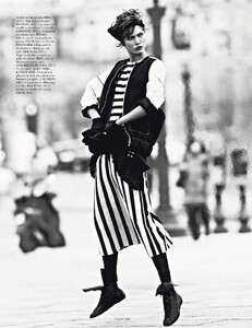 vogue-paris-2013-mars-272.thumb.jpg.dfe6d73c50d08c67dd6d455435ca067a.jpg