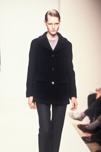 112884217_Prada1996WomenRTW102.thumb.jpg.8ddbc88f3821aa1fcc069f80698b09ca.jpg