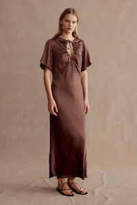 MIA_DRESS_ESPRESSO_2048x2048_6e6e912e-edf0-4408-afe5-f84313d8e960_800x1200.jpg