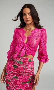 SU23_Marilyn_Blouse_HotPink__4_3000x.jpg