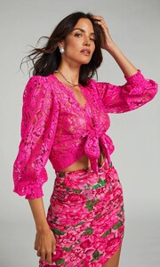 SU23_Marilyn_Blouse_HotPink__5_3000x.jpg
