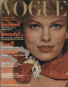 Scavullo_US_Vogue_December_1974_Cover.thumb.jpg.e3861075b318fdc216663875216d80f9.jpg