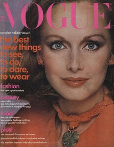 Scavullo_US_Vogue_December_1975_Cover.thumb.jpg.84562ef2c80a34374e19df0fceb19c04.jpg