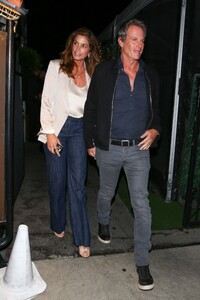 cindy-crawford-and-rande-gerber-leaves-giorgio-baldi-in-santa-monica-05-24-2023-1.jpg