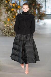 defile-jason-wu-automne-hiver-2022-2023-new-york-look-14.thumb.jpg.a38254ce26b9d6950c5987c19ca086c3.jpg