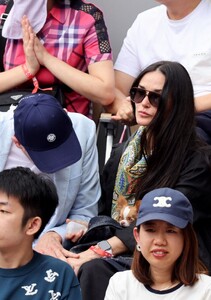 demi-moore-at-french-open-2022-at-roland-garros-in-paris-06-05-2022-0.jpg