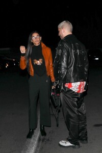demi-moore-out-for-dinner-with-a-mystery-guy-in-beverly-hills-11-20-2022-5.jpg