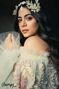emeraude-toubia-grumpy-magazine-spring-issue-03.jpg