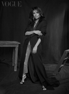 eva-longoria-for-vogue-magazine-mexico-may-2023-2.jpg