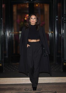 eva-longoria-heading-to-an-event-in-paris-03-02-2023-2.jpg