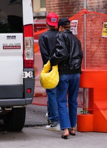 hailey-and-justin-biber-out-and-about-in-new-york-06-21-2023-1.jpg