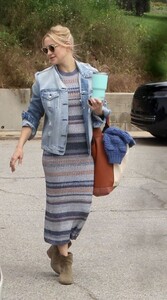 kate-hudson-out-and-about-in-los-angeles-06-02-2023-0.jpg