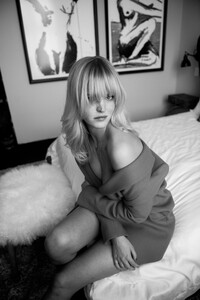140739787_ErinHeatherton-TheCoveteur2015_04.2125337437.thumb.jpg.7c43c58f0e1aee146d41c27d1429a33f.jpg