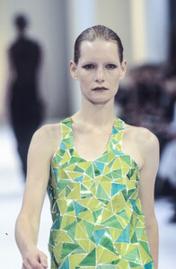 1474277252_Lanvin2000WomenRTW10.thumb.jpg.c30b6783a45427c4d3a12cbc10129f2c.jpg