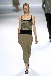 1549349348_Missoni1998WomenRTW71.thumb.jpg.cdbfc0f32c96d502299e17c9d7ac8ab4.jpg