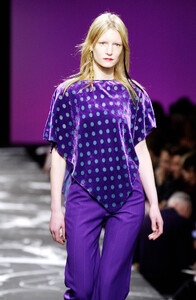 2050967876_EmanuelUngaro2000WomenRTW34.thumb.jpg.820489d5357ebe0ba8feff4a40381c34.jpg