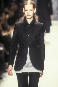 2085325649_AlbertaFerretti1997WomenRTW14.thumb.jpg.571a586919c10cb5ca9af6e4662a9e28.jpg