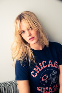 276434173_ErinHeatherton-TheCoveteur2015_04.2125337404.thumb.jpg.aac9cd4eb95a31c28ce27cf5bd353dcf.jpg