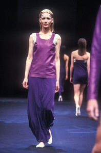 281038975_PacoRabanne1998WomenRTW24.thumb.jpg.6476c24dcfefba9932310edd1c55bcdf.jpg