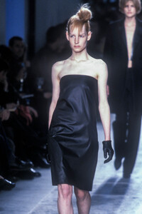 383155575_VersusbyDonatella1997WomenRTW77.thumb.jpg.a6351b2acfb48971734b951ed88e6c27.jpg