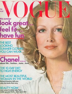 Penn_US_Vogue_May_1972_Cover.thumb.jpg.589e7a043d761cf816b6fd4d8912d45e.jpg