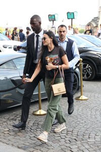 demi-moore-out-with-her-dog-in-paris-06-24-2023-1.jpg