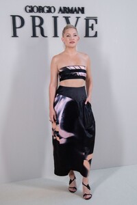kate-hudson-at-giorgio-armani-prive-haute-couture-fall-winter-23-24-show-in-paris-07-04-2023-3.jpg