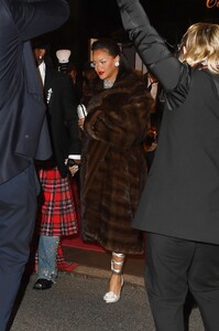 rihanna-heads-to-the-2023-met-gala-in-new-york-05-01-2023-1.jpg