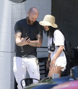vanessa-hudgens-and-oliver-trevena-out-with-friends-in-los-angeles-07-20-2023-9.jpg