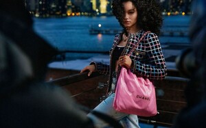 whitney-peak-for-chanel-22-bag-2022-campaign-0.jpg