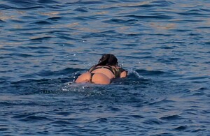 candisdouyt5464y5 (16).jpg