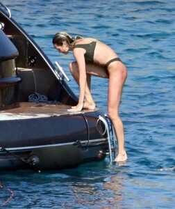 candisdouyt5464y5 (35).jpg