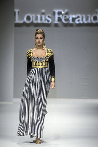 151195970_LouisFeraud1997HauteCouture101.thumb.jpg.7b652a289a2fb26c397a2841633613c8.jpg